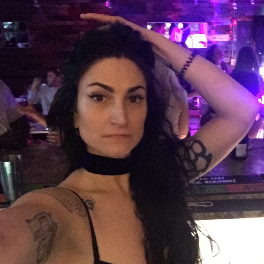 Meet your Posher, Tina